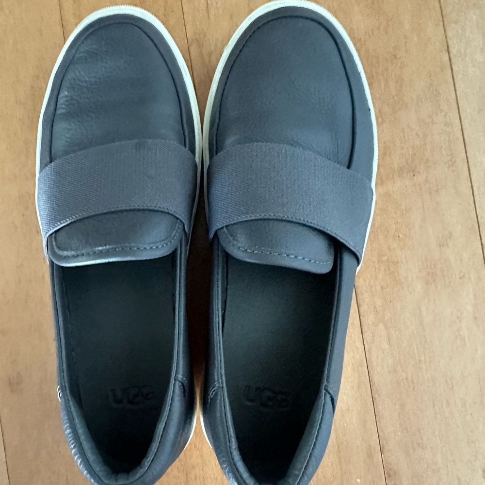 Ugg chayze sneaker charcoal womens size 6.5